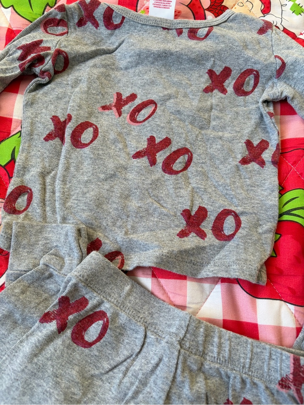 Pajama Set - Picture 2 of 6